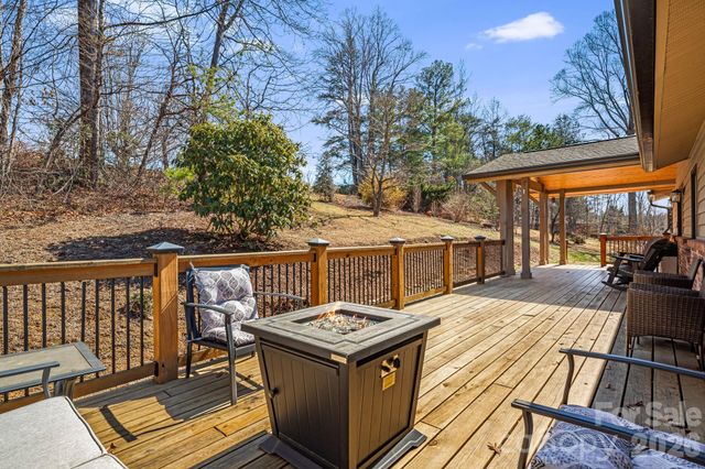 4 Lynnette Drive, Fairview, NC 28730