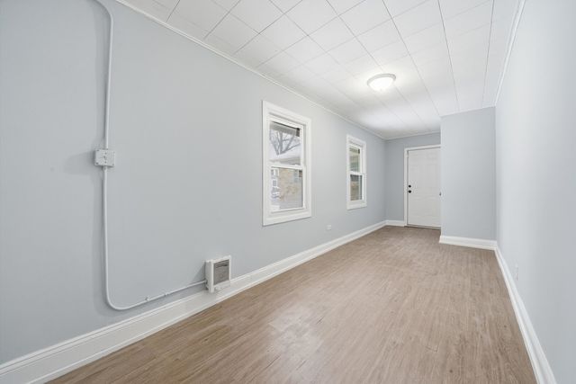 2658 W 83rd Street, Chicago, IL 60652