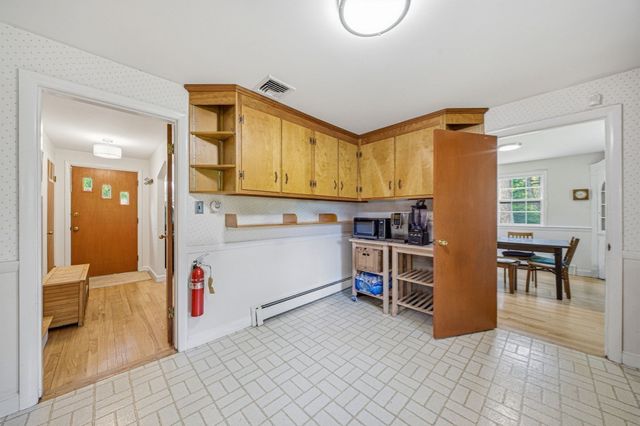 8 Brown Road, Lexington, MA 02420