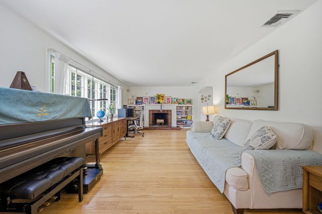 8 Brown Road, Lexington, MA 02420