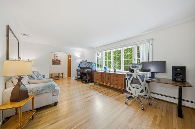 8 Brown Road, Lexington, MA 02420