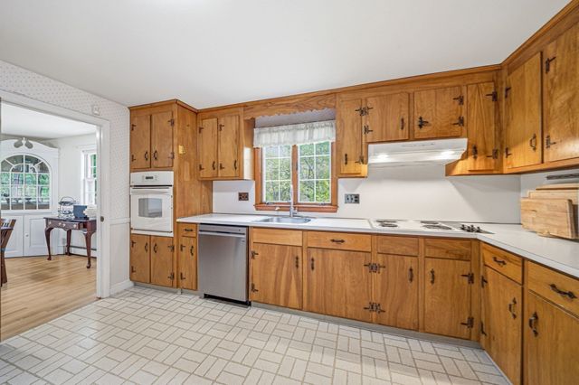 8 Brown Road, Lexington, MA 02420