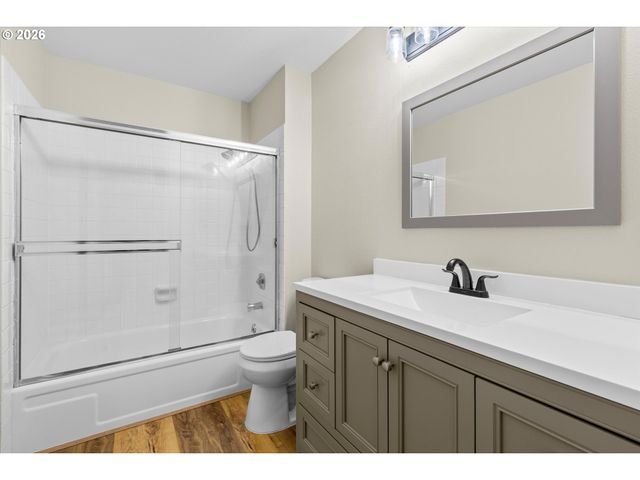 1865 Nw ROLLING HILL Dr, Beaverton, OR 97006