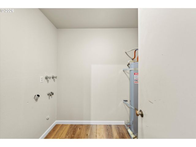 1865 Nw ROLLING HILL Dr, Beaverton, OR 97006