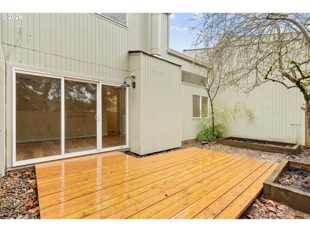 1865 Nw ROLLING HILL Dr, Beaverton, OR 97006