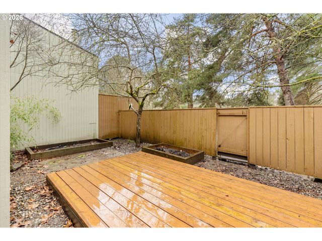 1865 Nw ROLLING HILL Dr, Beaverton, OR 97006