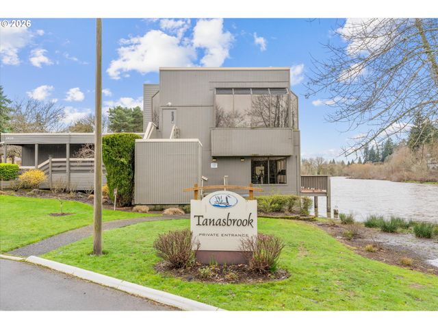 1865 Nw ROLLING HILL Dr, Beaverton, OR 97006