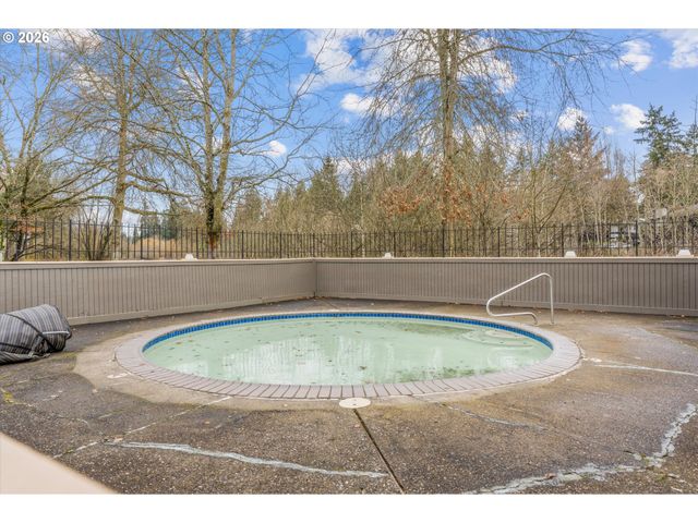 1865 Nw ROLLING HILL Dr, Beaverton, OR 97006