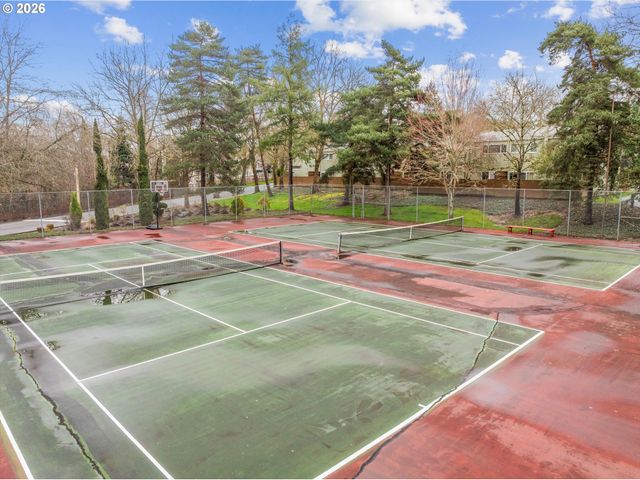 1865 Nw ROLLING HILL Dr, Beaverton, OR 97006