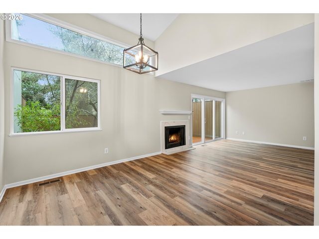 1865 Nw ROLLING HILL Dr, Beaverton, OR 97006