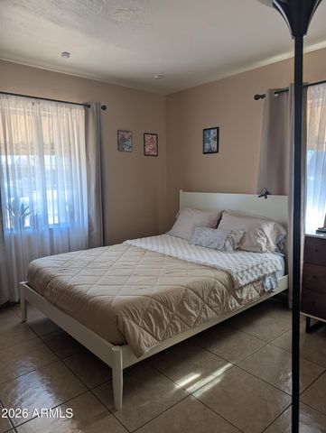 3120 W PIERCE Street W, Phoenix, AZ 85009