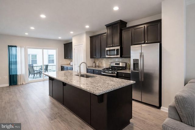 2814 LEWIS AVE, Suitland, MD 20746