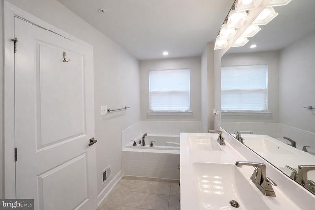 2814 LEWIS AVE, Suitland, MD 20746