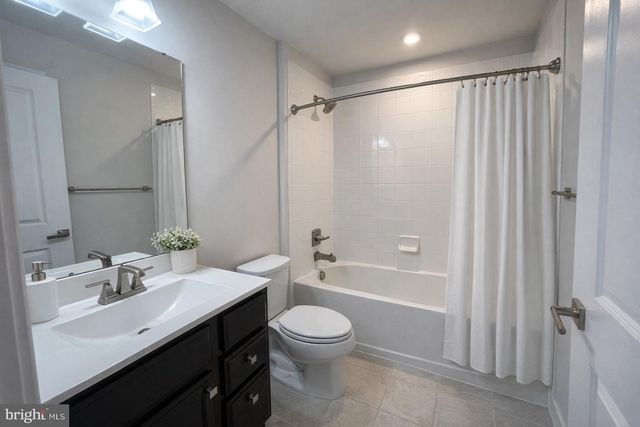 2814 LEWIS AVE, Suitland, MD 20746