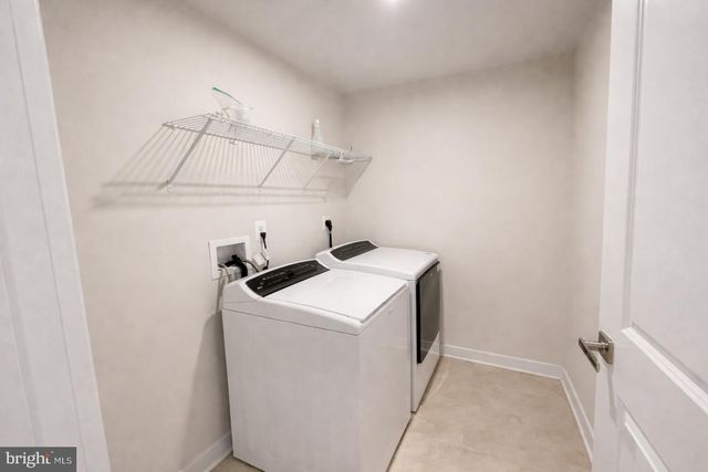 2814 LEWIS AVE, Suitland, MD 20746
