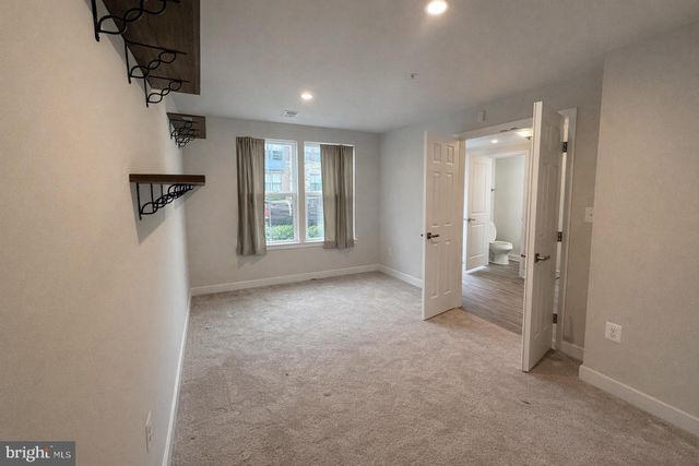 2814 LEWIS AVE, Suitland, MD 20746