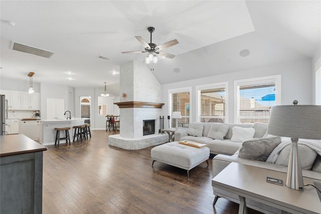 990 Harmony Circle, Nevada, TX 75173