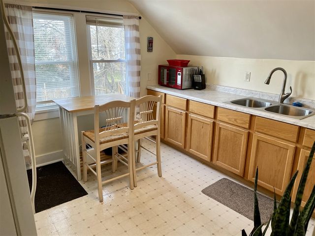 1160 W Laketon Avenue, Muskegon, MI 49441