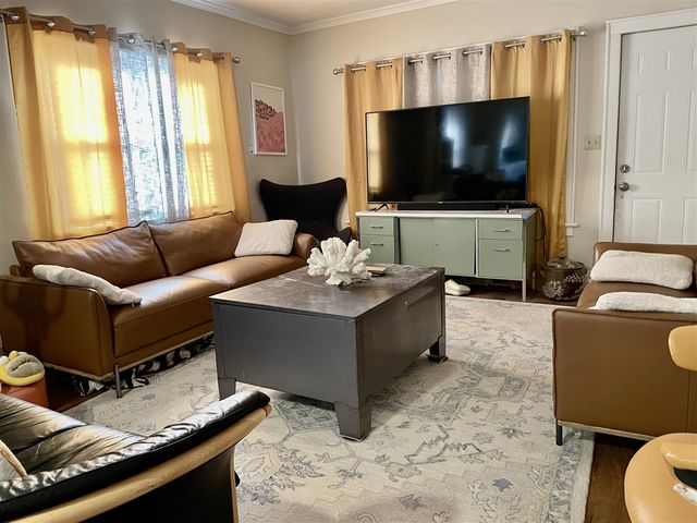 1160 W Laketon Avenue, Muskegon, MI 49441