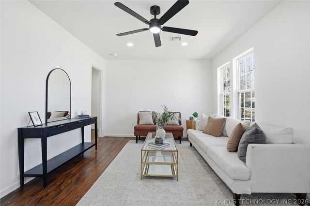 1231 N Toledo Avenue, Tulsa, OK 74115