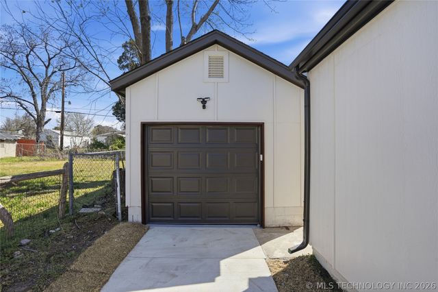 1231 N Toledo Avenue, Tulsa, OK 74115