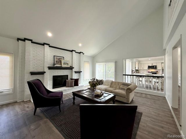 34650 Fairfax Drive, Livonia, MI 48152