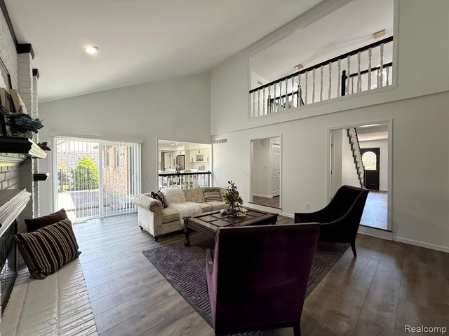 34650 Fairfax Drive, Livonia, MI 48152