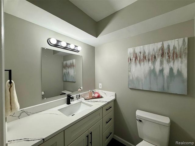34650 Fairfax Drive, Livonia, MI 48152