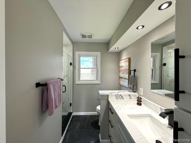 34650 Fairfax Drive, Livonia, MI 48152