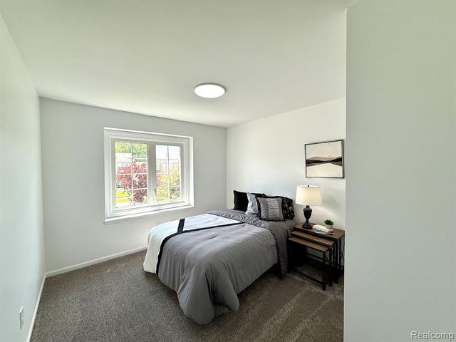 34650 Fairfax Drive, Livonia, MI 48152
