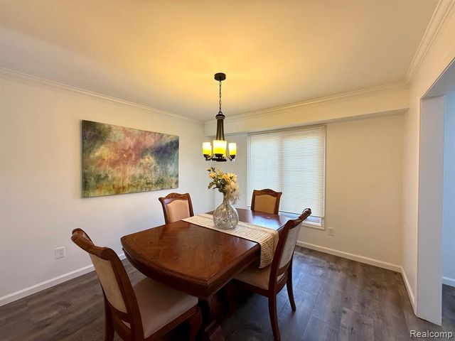 34650 Fairfax Drive, Livonia, MI 48152
