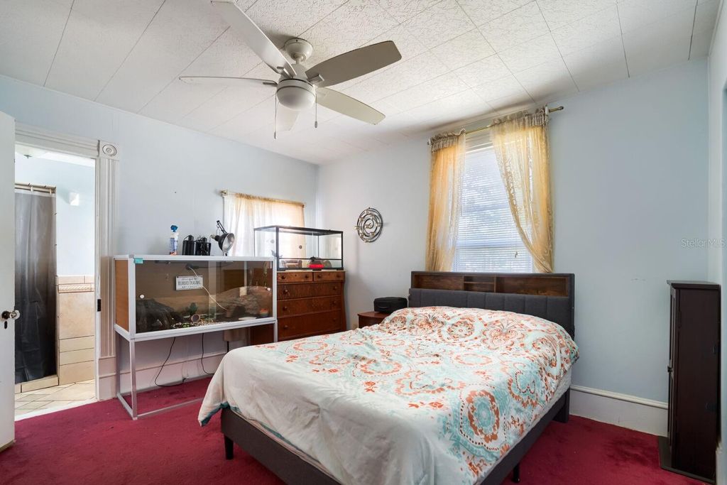 Image 19 of property listing at 2523 10TH AVENUE W, Bradenton, FL 34205