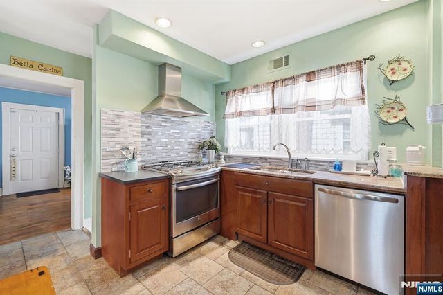 179 Buena Vista Avenue, Hawthorne, NJ 07506