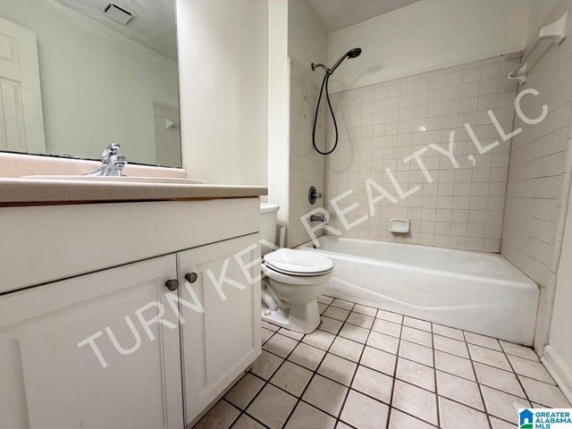 5068 FALLING CREEK LANE, Birmingham, AL 35235