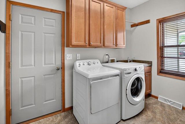 5215 Preservation Place, Sun Prairie, WI 53590