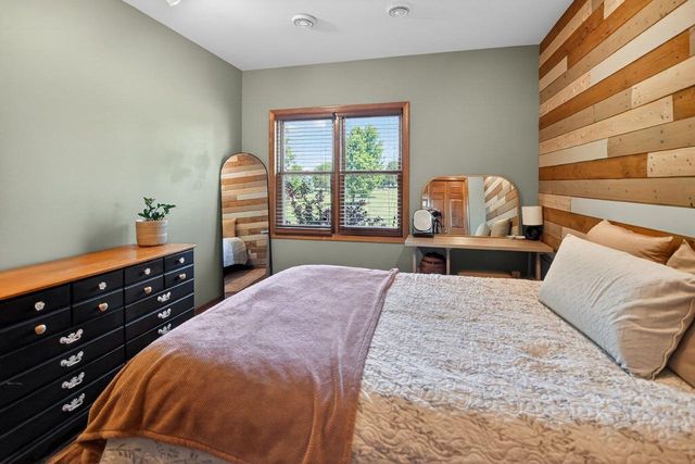 5215 Preservation Place, Sun Prairie, WI 53590