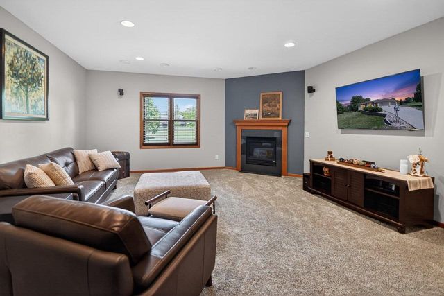 5215 Preservation Place, Sun Prairie, WI 53590