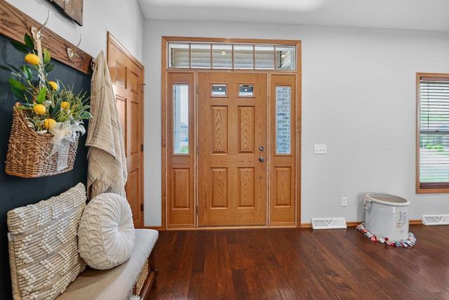 5215 Preservation Place, Sun Prairie, WI 53590