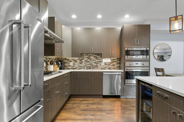 724 E 2nd St 2, Boston, MA 02127