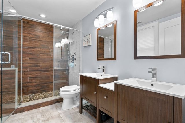 724 E 2nd St 2, Boston, MA 02127