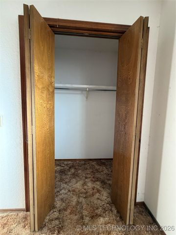 609 Cherokee, Hartshorne, OK 74547