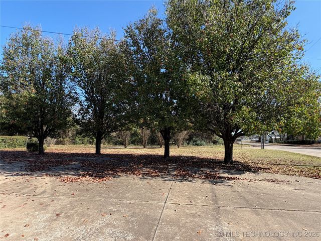 609 Cherokee, Hartshorne, OK 74547