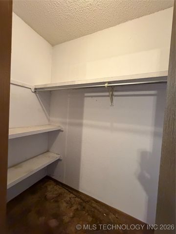 609 Cherokee, Hartshorne, OK 74547