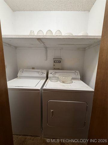 609 Cherokee, Hartshorne, OK 74547