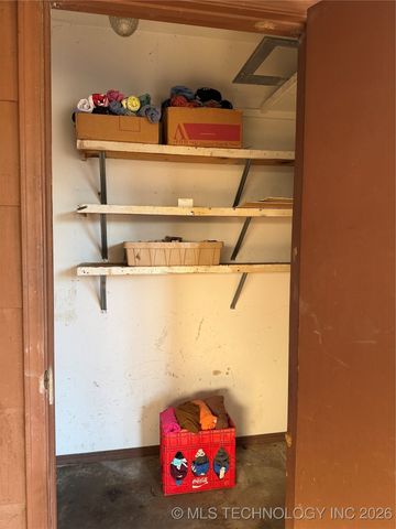 609 Cherokee, Hartshorne, OK 74547