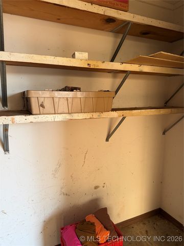 609 Cherokee, Hartshorne, OK 74547