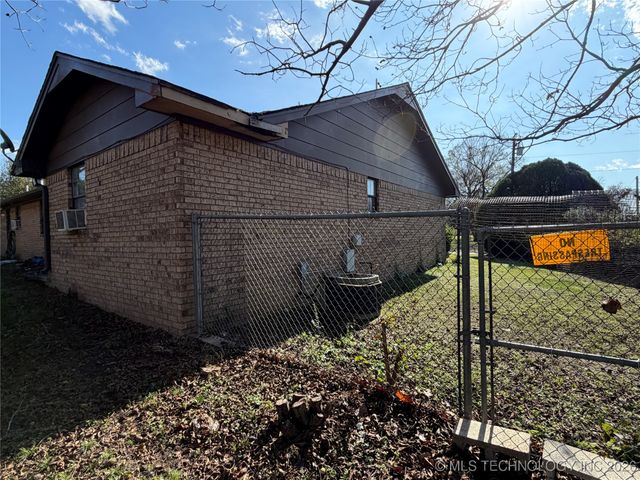 609 Cherokee, Hartshorne, OK 74547