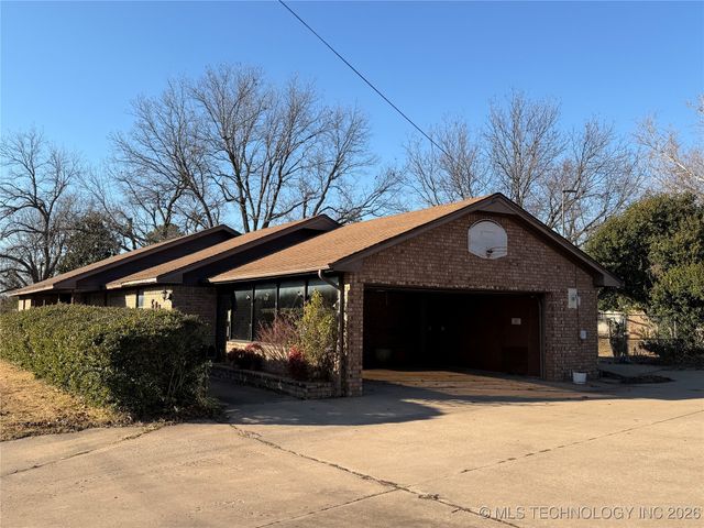 609 Cherokee, Hartshorne, OK 74547