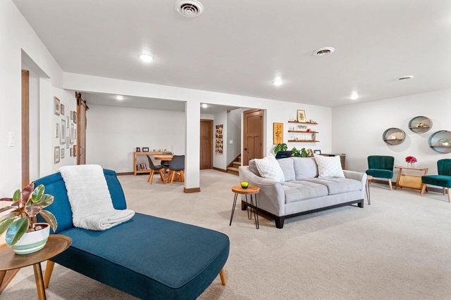 369 HIDDEN CREEK TRAIL, Green Bay, WI 54303
