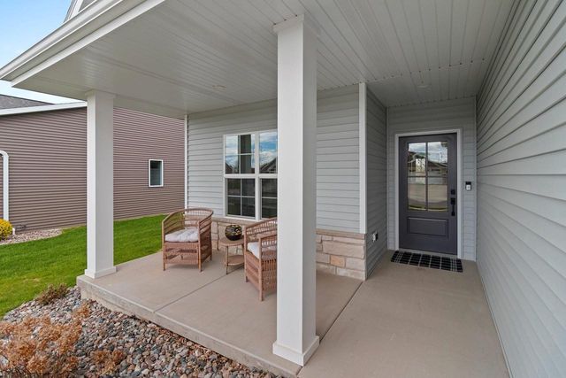 369 HIDDEN CREEK TRAIL, Green Bay, WI 54303